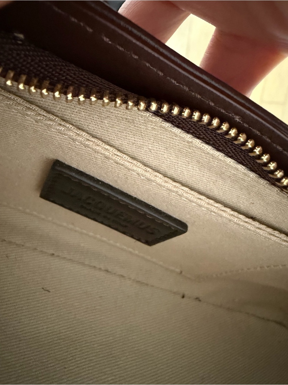 Jacquemus Brown Bisou Perle Shoulder Bag with Gold Logo - Picture 9 of 9